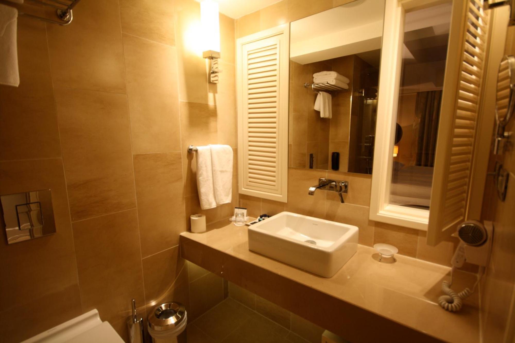 ไททานิค คอมฟอร์ต ซิสลี Hotel อิสตันบูล ภายนอก รูปภาพ